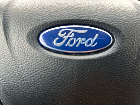 Used 2017 Ford Edge SE image 20