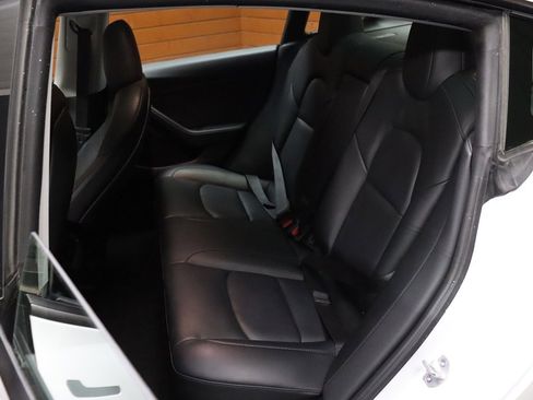 Used 2023 Tesla Model 3 Standard Range image 36