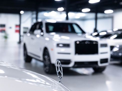 Used 2021 Rolls-Royce Cullinan Black Badge AWD/4WD image 98