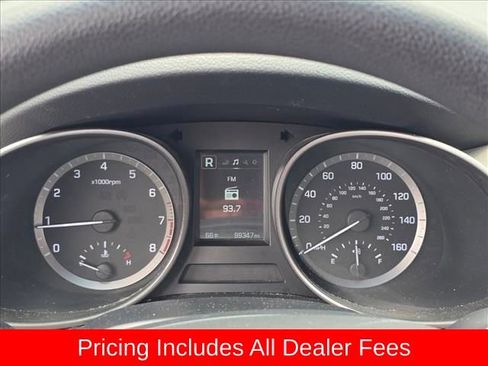 Used 2017 Hyundai Santa Fe Sport FWD image 8