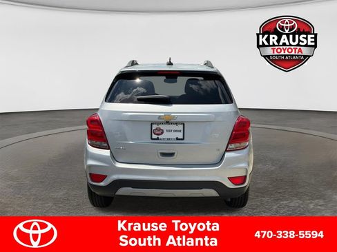 Used 2020 Chevrolet Trax LT w/ LT Convenience Package FWD image 7