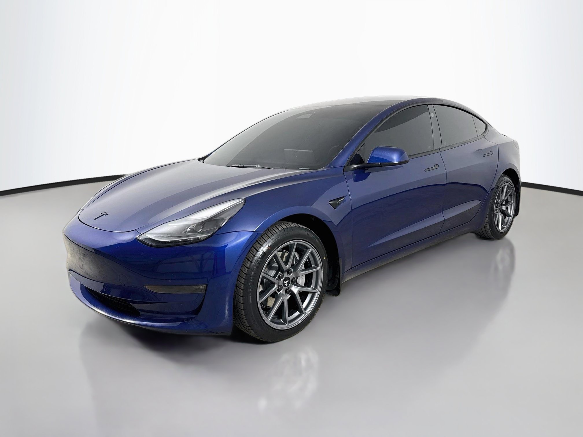 Used 2022 Tesla Model 3 Long Range AWD/4WD image 3