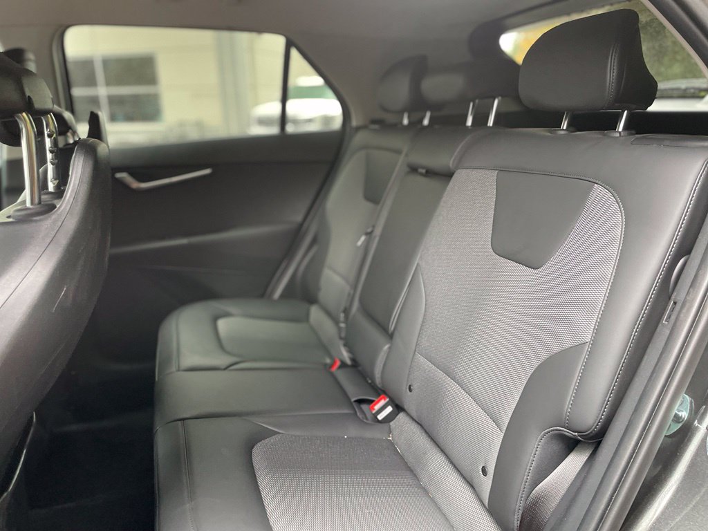 Used 2025 Kia Niro EX FWD image 21