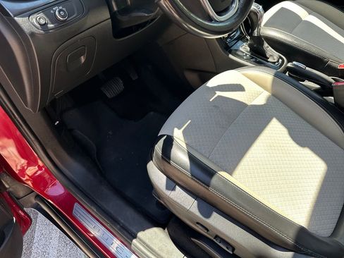 Used 2019 Buick Encore Preferred FWD image 17