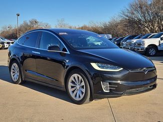 Used 2018 Tesla Model X 75D video 3