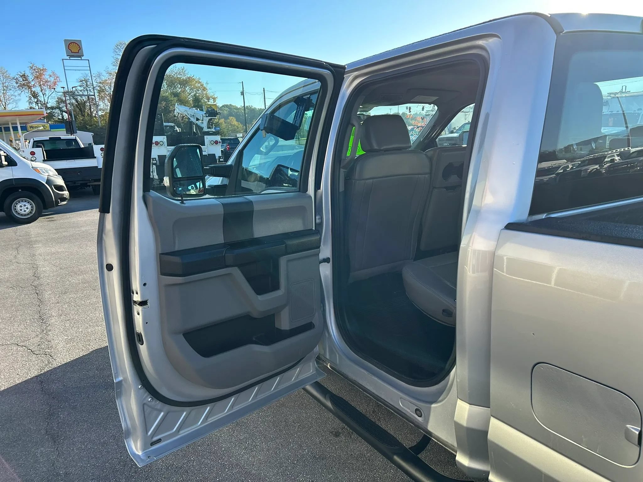 Used 2019 Ford F250 XL w/ Power Equipment Group RWD image 23