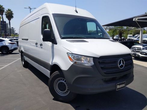 Used 2024 Mercedes-Benz Sprinter 3500 image 14