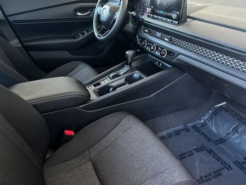 Used 2025 Honda Accord SE image 12