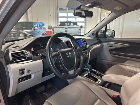 Used 2019 Honda Ridgeline RTL-T image 14