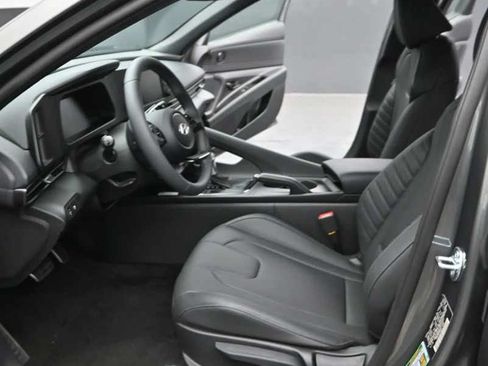 New 2026 Hyundai Elantra SEL Sport FWD image 19