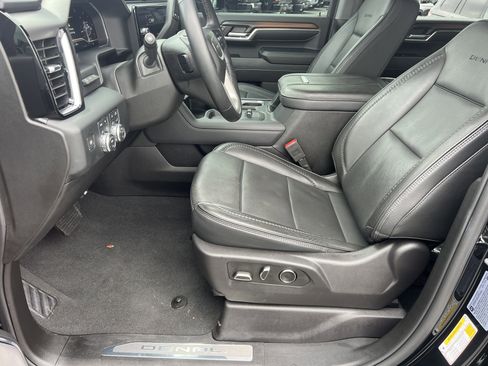 Used 2024 GMC Sierra 2500 Denali w/ Denali Reserve Package image 11