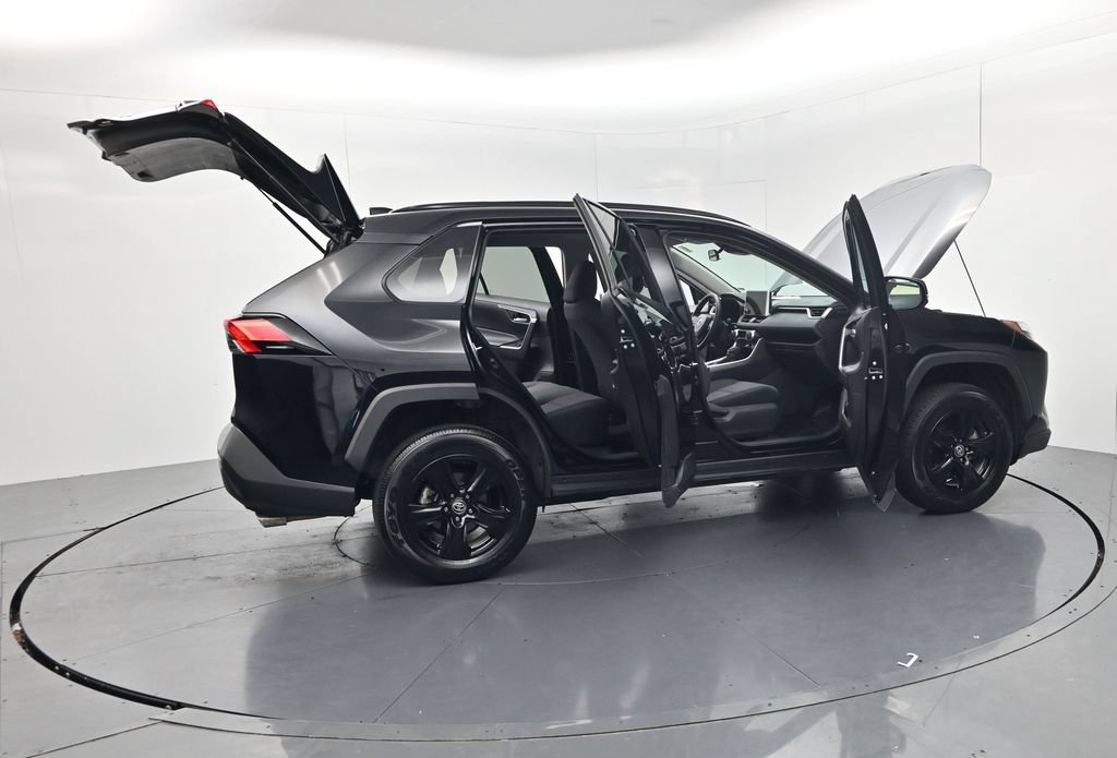 Used 2025 Toyota RAV4 XLE AWD/4WD image 59