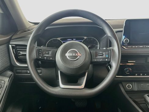 Used 2022 Nissan Rogue SV FWD image 18