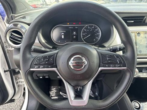 Certified 2020 Nissan Kicks SV image 25