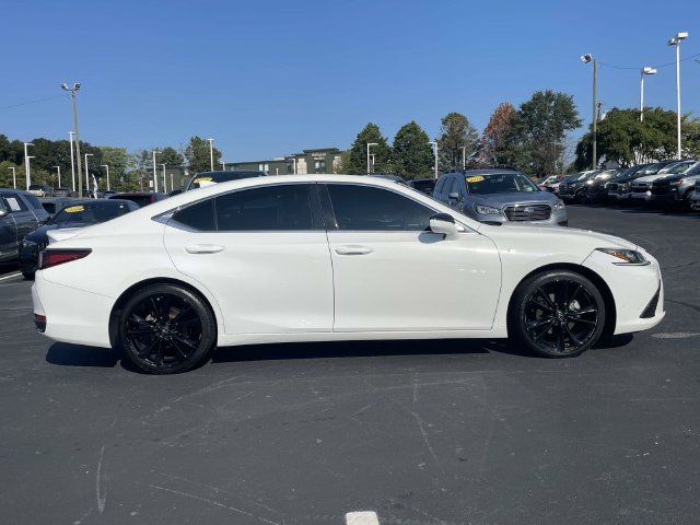 Used 2022 Lexus ES 300h F Sport FWD image 8