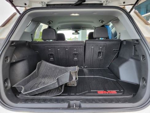 Used 2022 GMC Terrain SLE w/ LPO, Floor Liner Package FWD image 7