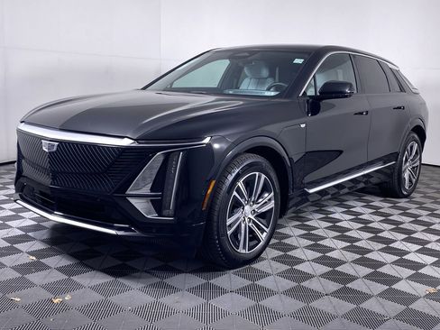 Certified 2024 Cadillac Lyriq Luxury w/ LPO, Floor Liner Package image 18