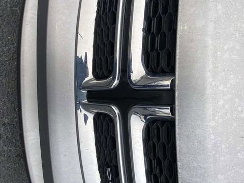 Used 2018 Dodge Journey SE image 9