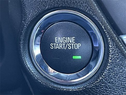 Used 2018 Chevrolet Suburban Premier image 22