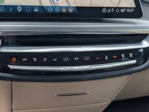 Certified 2024 Cadillac Lyriq Luxury w/ Nappa Leather Package AWD/4WD image 36