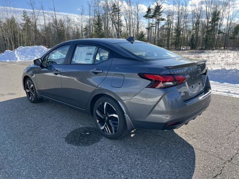 New 2025 Nissan Versa SR w/ Trunk Package image 5