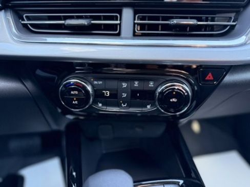 New 2026 Chevrolet Trax LT w/ Driver Confidence Package image 16