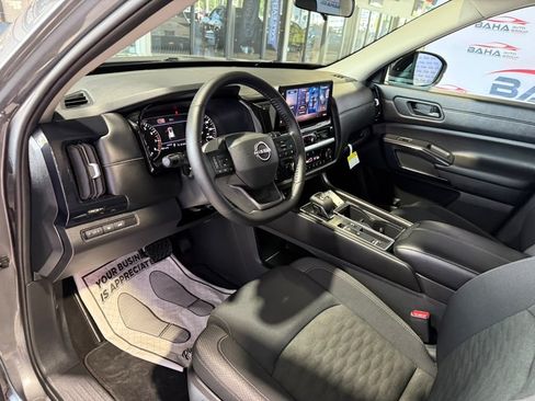 Used 2026 Nissan Pathfinder SV FWD image 35