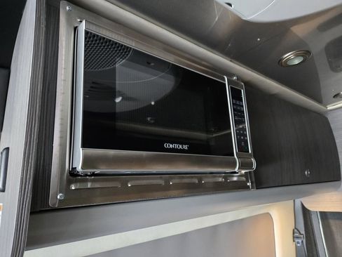 Used 2021 Mercedes-Benz Sprinter 2500 image 21