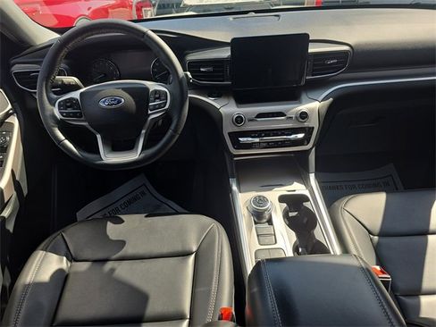 Used 2023 Ford Explorer XLT w/ Equipment Group 202A image 15