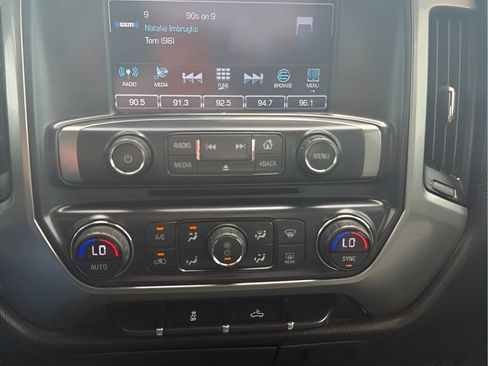 Used 2018 Chevrolet Silverado 1500 LT w/ Texas Edition RWD image 21