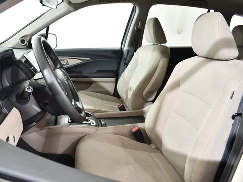 Used 2016 Honda Pilot EX image 6