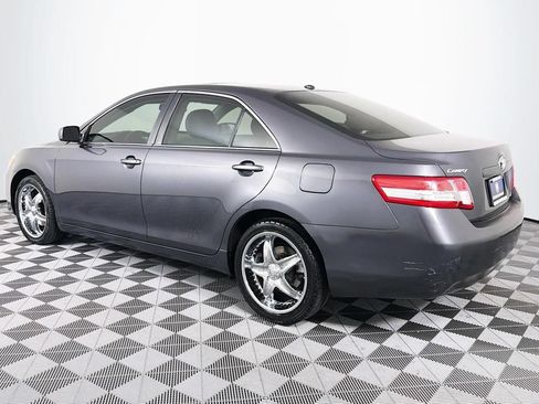 Used 2011 Toyota Camry LE w/ LE Extra-Value Pkg FWD image 8