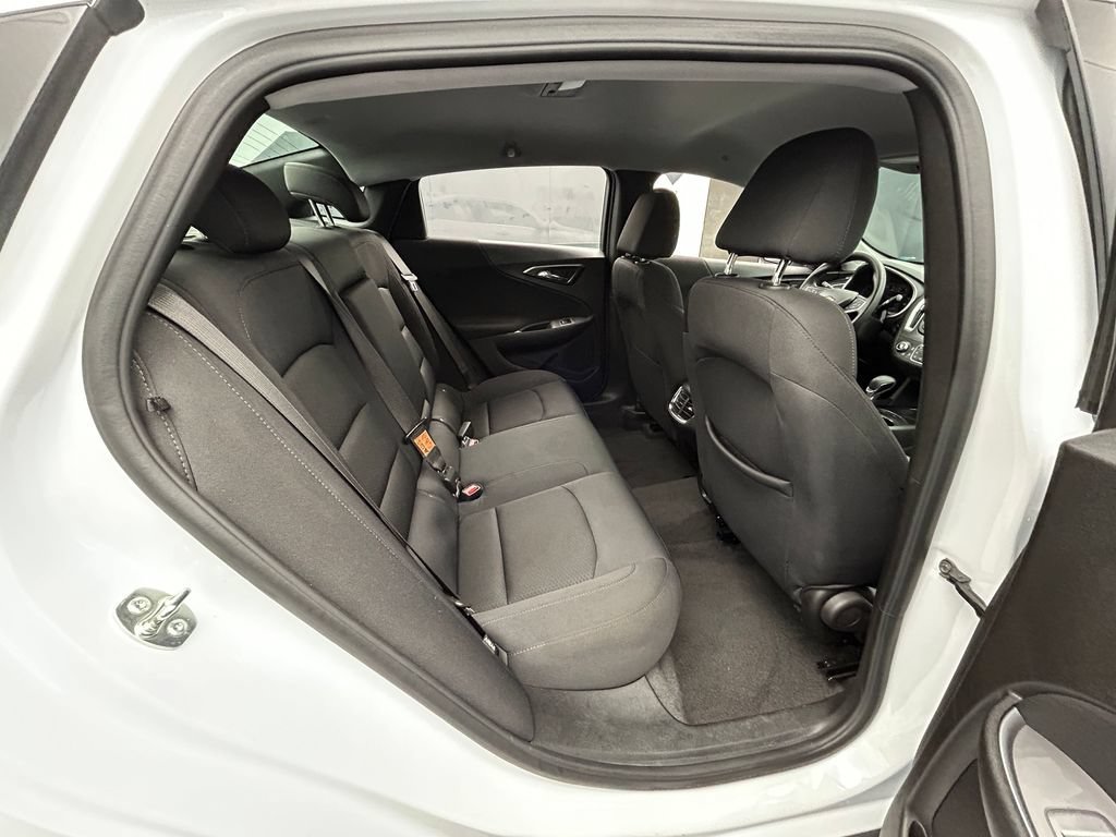Used 2024 Chevrolet Malibu LT FWD image 35