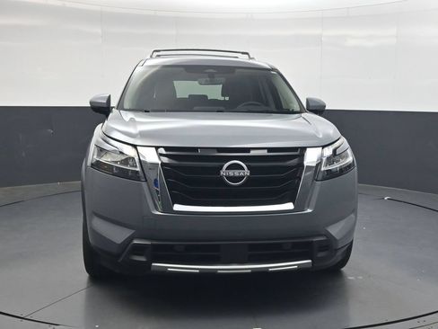 Certified 2024 Nissan Pathfinder Platinum w/ Cargo Package FWD image 15