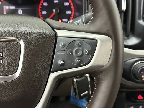 Used 2015 GMC Canyon SLT image 24