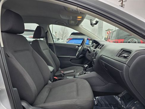 Used 2015 Volkswagen Jetta S image 10