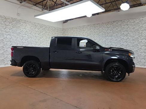 Used 2022 Chevrolet Silverado 1500 LT Trail Boss w/ Convenience Package II image 10