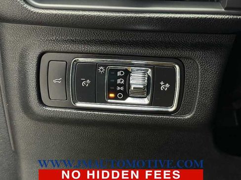 Used 2022 Lincoln Corsair AWD w/ Equipment Group 101A image 31