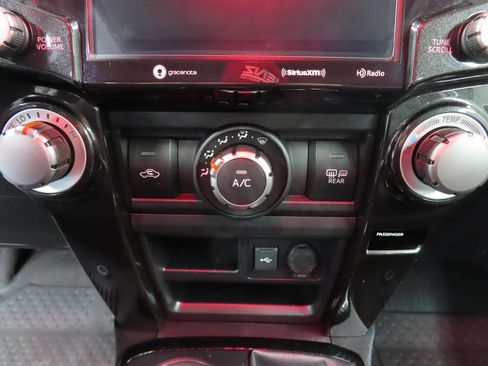 Used 2021 Toyota 4Runner Venture image 49