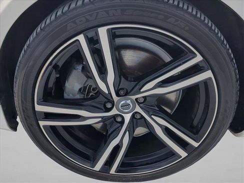 Used 2020 Volvo S90 T6 R-Design AWD/4WD image 24