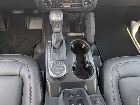 New 2026 Ford Bronco Badlands AWD/4WD image 15