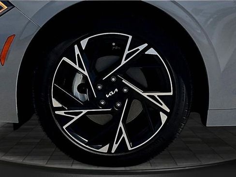 Used 2025 Kia K5 GT-Line w/ GT-Line Premium Package FWD image 33