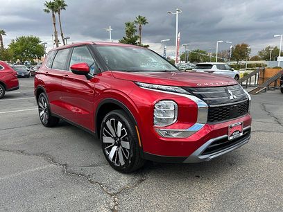 New 2025 Mitsubishi Outlander SE