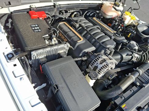 Certified 2022 Jeep Wrangler Unlimited Rubicon w/ Dual Top Group image 29