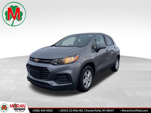 Used 2020 Chevrolet Trax LS image 1