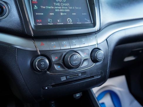 Used 2019 Dodge Journey Crossroad AWD/4WD image 26