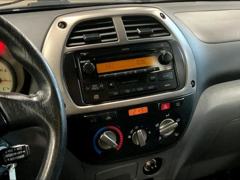 Used 2003 Toyota RAV4 2WD image 6