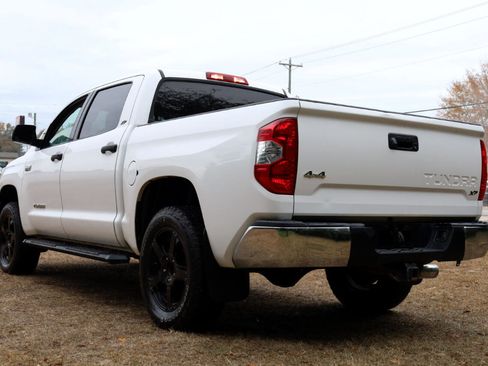 Used 2018 Toyota Tundra SR5 image 3