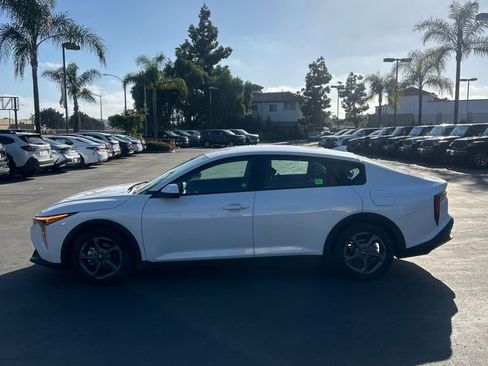 Used 2025 Kia K4 LXS image 7
