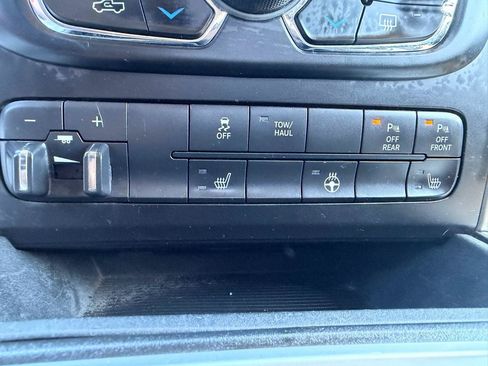Used 2017 RAM 1500 Big Horn AWD/4WD image 23